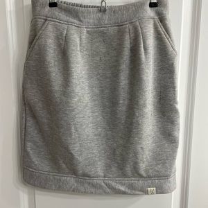 By Tavi gray skirt size small